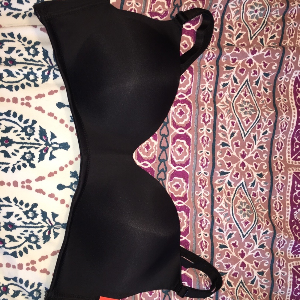 Black T-shirt bra